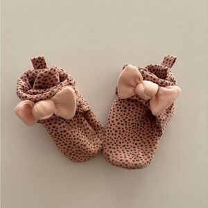 Robeez Pink Polka Dot Baby Bow Booties
